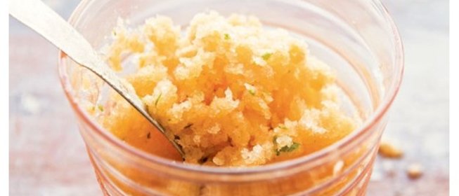 Гранита с абрикосами и белым вином