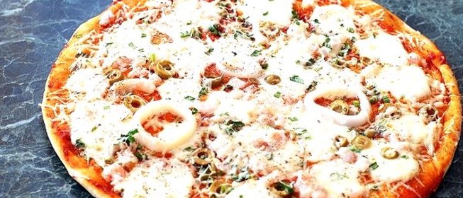 Пицца с кальмарами