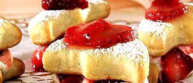 Песочное печенье с клубникой