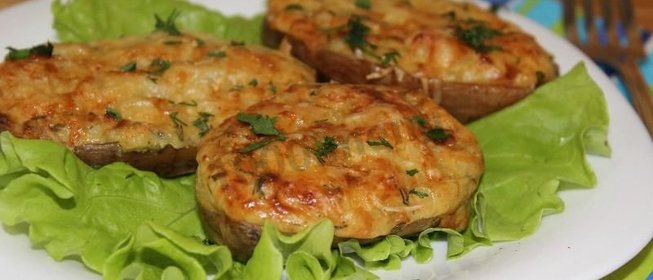 Картофель запеченный с сыром и беконом