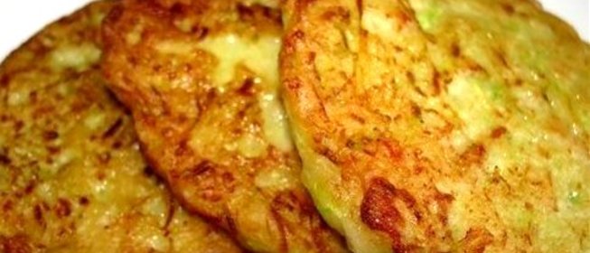 Сладкие оладьи из кабачков и яблок