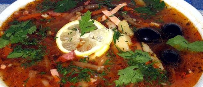 Солянка с колбасой