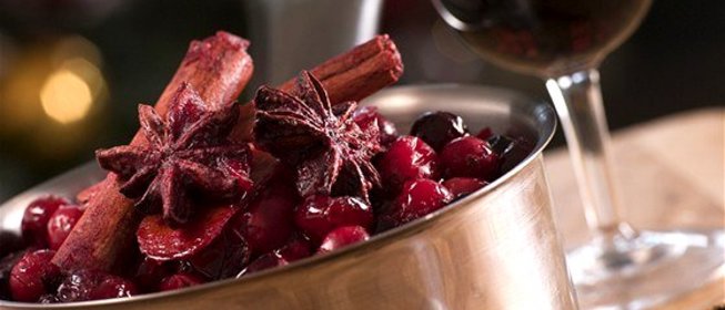 Клюквенный соус с портвейном и корицей