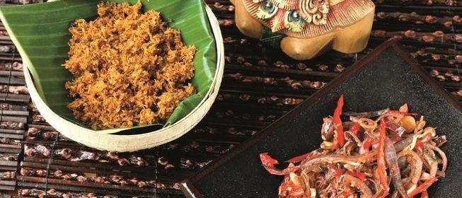 Самбал мата, соус из шалота и лимонного сорго