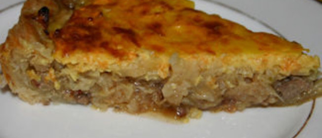 Пицца с печенью и капустой