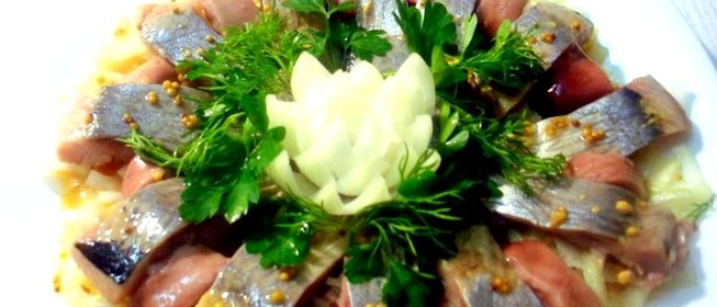 Сельдь под горчичным соусом