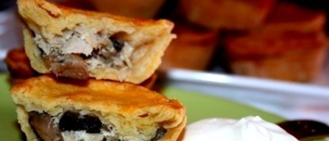 Закрытые тарталетки с курицей