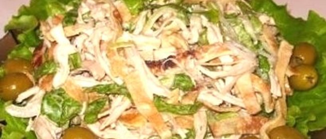 Салат блинный с ветчиной