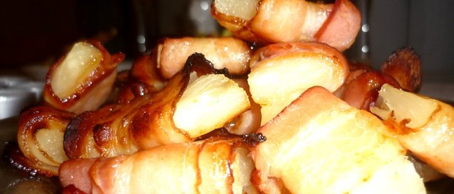 Ананас в беконе