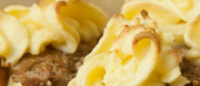 Свинина с орехами и картофелем Дюшес