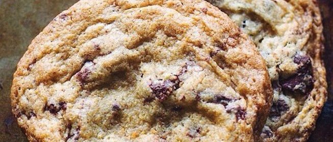 Ореховое печенье с клюквой и бурбоном