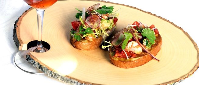 Брускетта с креветками