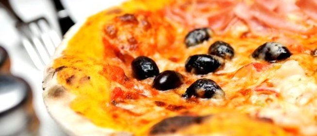 Пицца с куриной печенкой