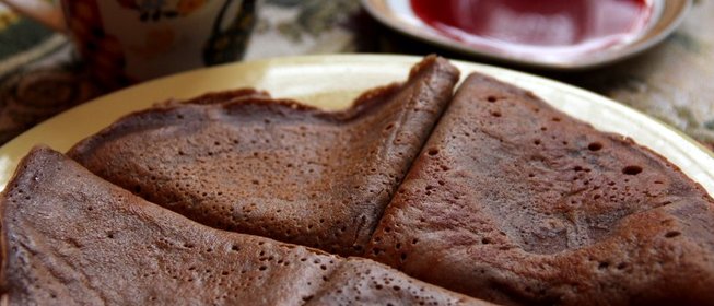 Шоколадные блины на йогурте