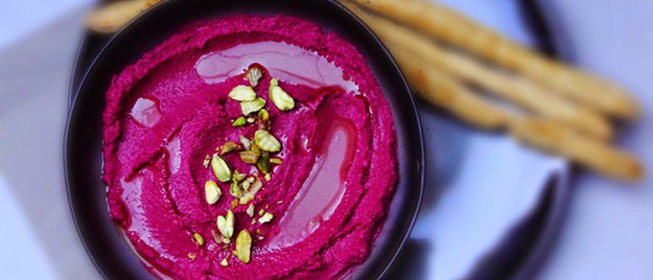 Хумус со свеклой