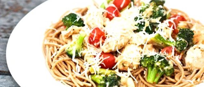 Спагетти с красным вином и брокколи