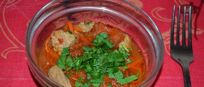 Тушеная свинина в томатном соке