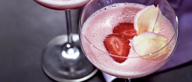 Коктейль с клубникой