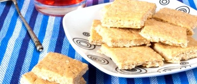 Кунжутное печенье на сметане