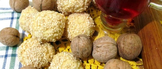 Печенье с орехами и кунжутом