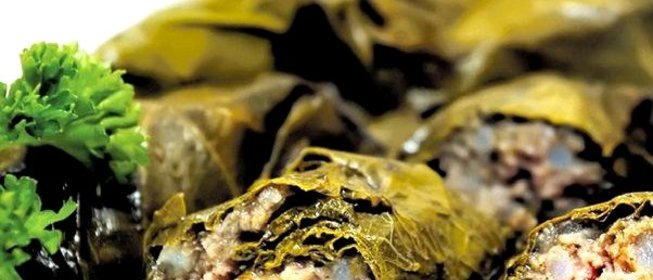 Фаршированные виноградные листья (Долма)