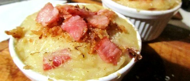 Картофельная запеканка с беконом