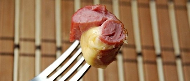 Сосиски с сыром в духовке