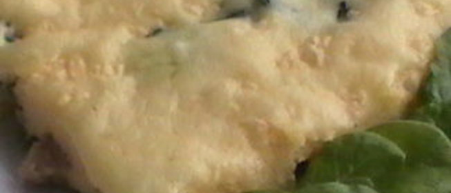 Омлет на маскарпоне с индейкой и шпинатом