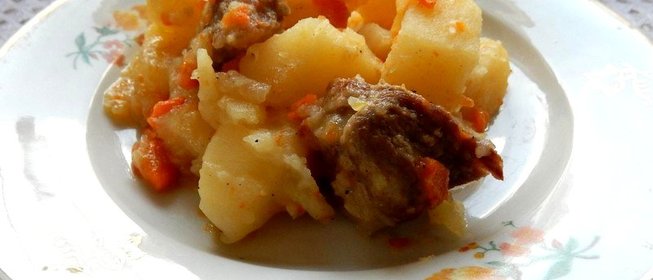 Картофель со свининой в духовке