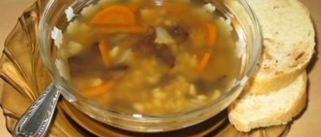 Грибной суп из сушеных грибов с перловкой