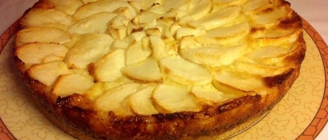 Быстрый творожно-яблочный пирог
