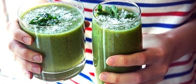 Зеленый коктейль с каперсами