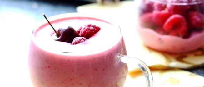 Кефир с вареньем