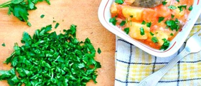 Тушеные картофель с морковью и специями