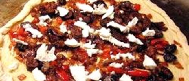 Средиземноморская греческая пицца на гриле