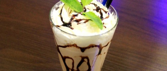 Коктейль Сникерс