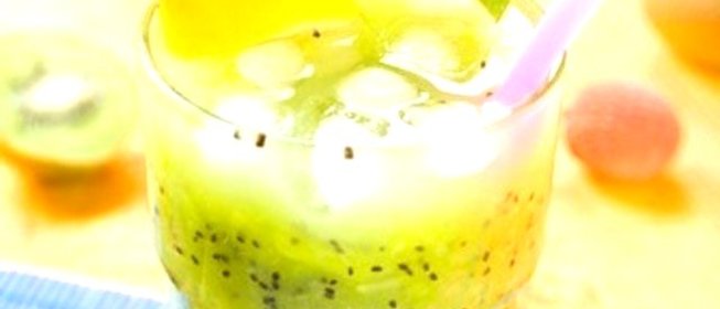 Цитрусовый коктейль с киви и ромом