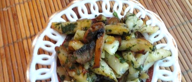 Жареная картошка с сушеными грибами