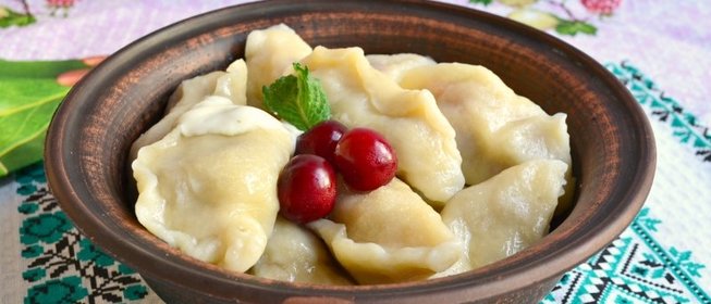 Вареники с вишнями (тесто на кефире в хлебопечке)