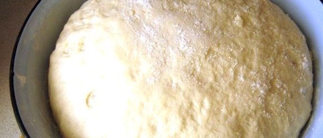 Простое тесто для пиццы