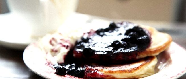 Оладьи с черникой