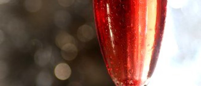 Новогодний гранатовый коктейль с шампанским