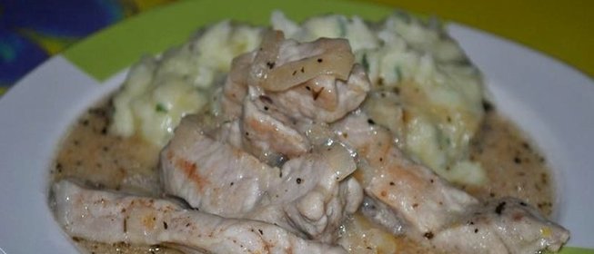 Свинина в сметанном соусе