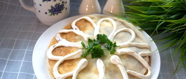 Блинный пирог с грибами