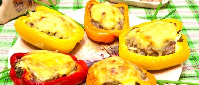 Перец, фаршированный говядиной и брокколи