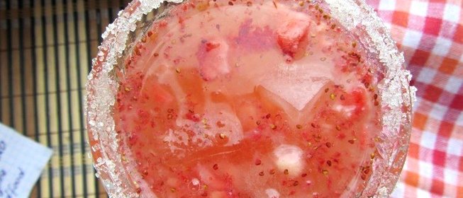 Клубнично-мятный коктейль