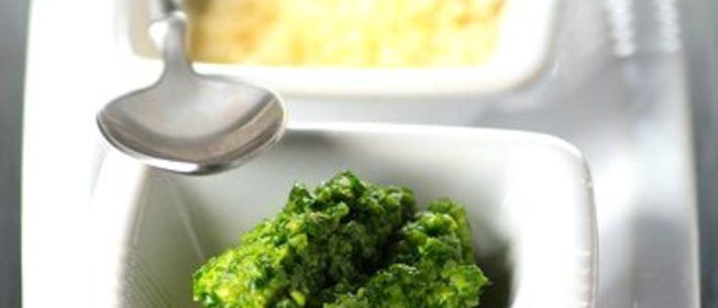 Песто из тыквенных семечек и кинзы