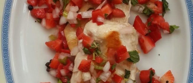 Острая клубничная сальса