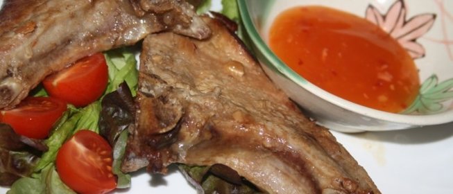 Пикантная свинина на косточке