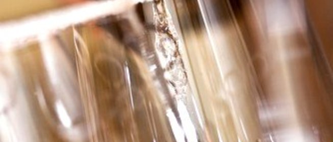 Персиковый коктейль с шампанским